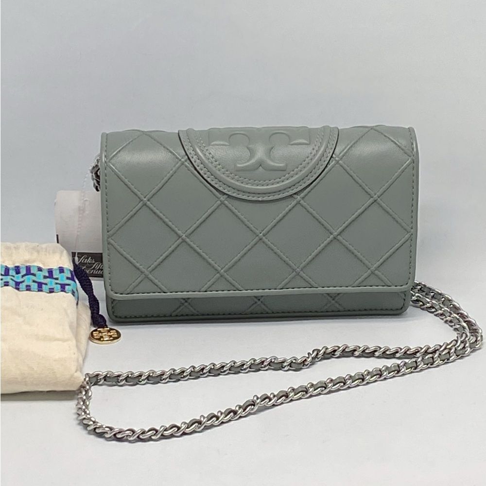 Tory Burch Fleming Soft Chain Wallet Bag